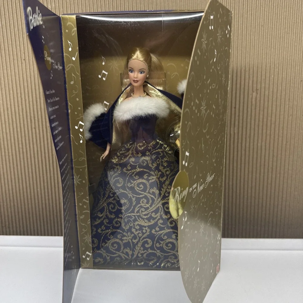 Vintage 2001 Mattel Ring in the New Year Barbie Doll 52742 New in Box
